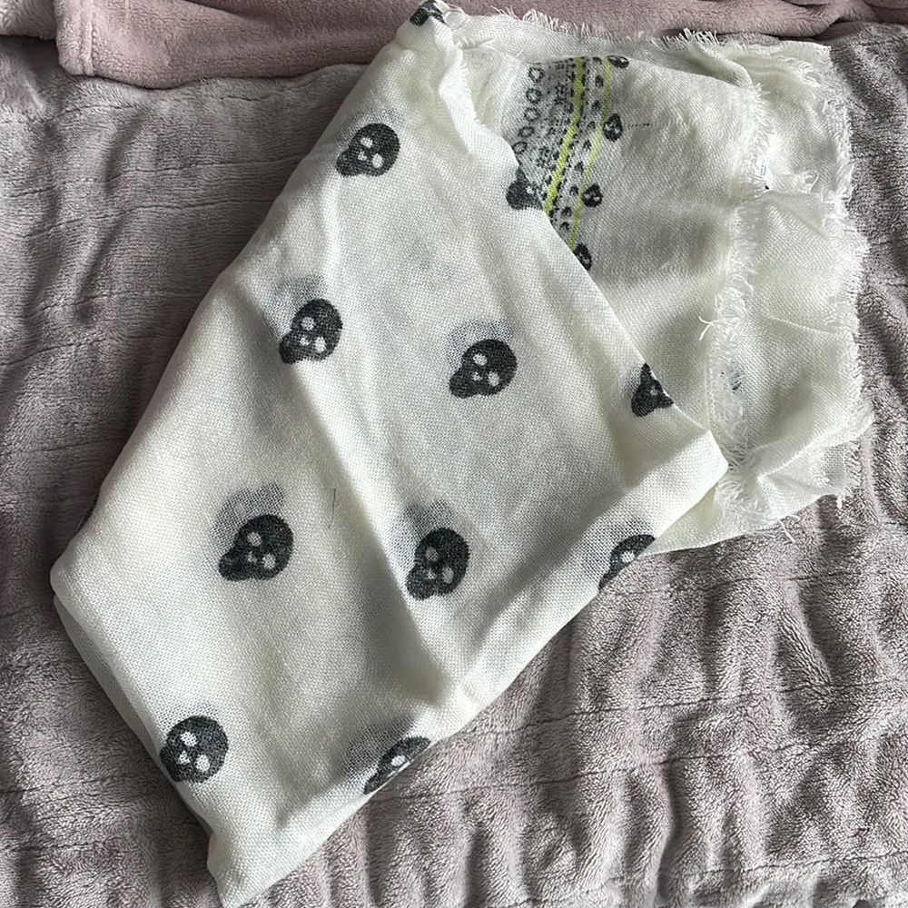 Off white Aeropostale scarf